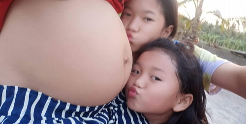 ตั้งครรภ์22สัปดา ท้องแบบนี้ ผู้หญิงหรือผู้ชายน้องไม่ยอมให้ดูลุ้นๆคะ