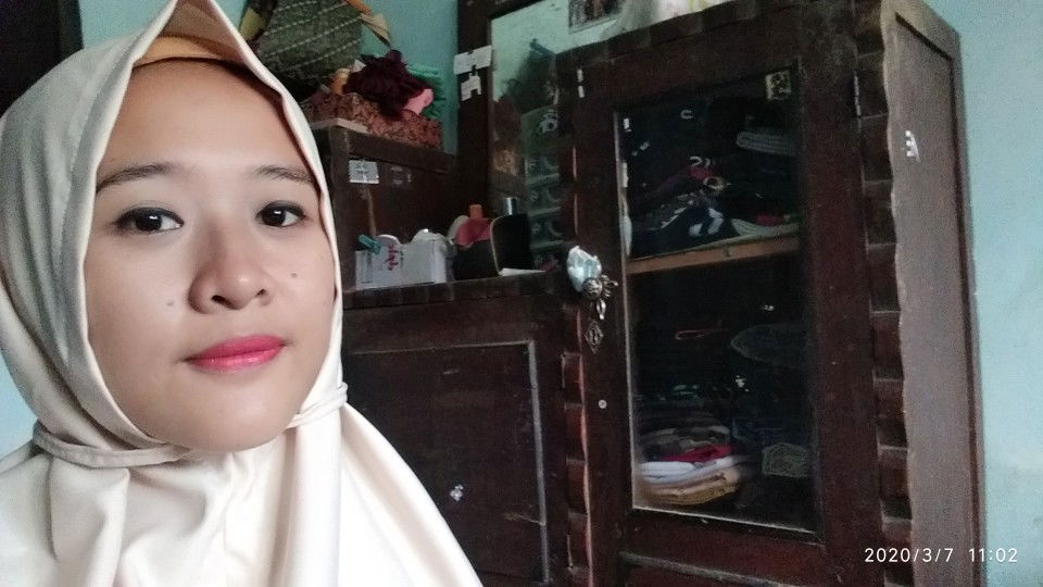 Lastri Strie profile icon