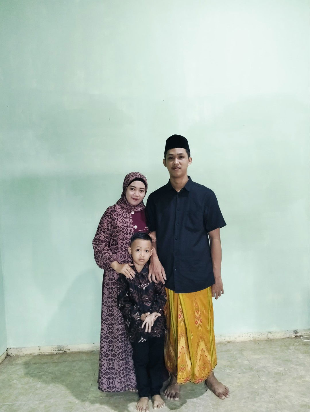 Titik Agustus profile icon