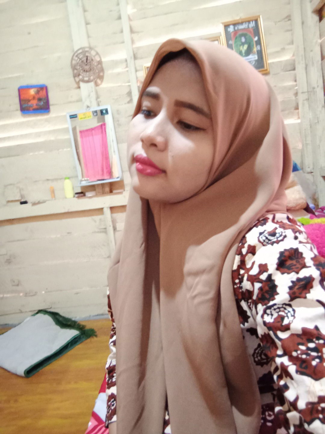 Siti Nadrah profile icon