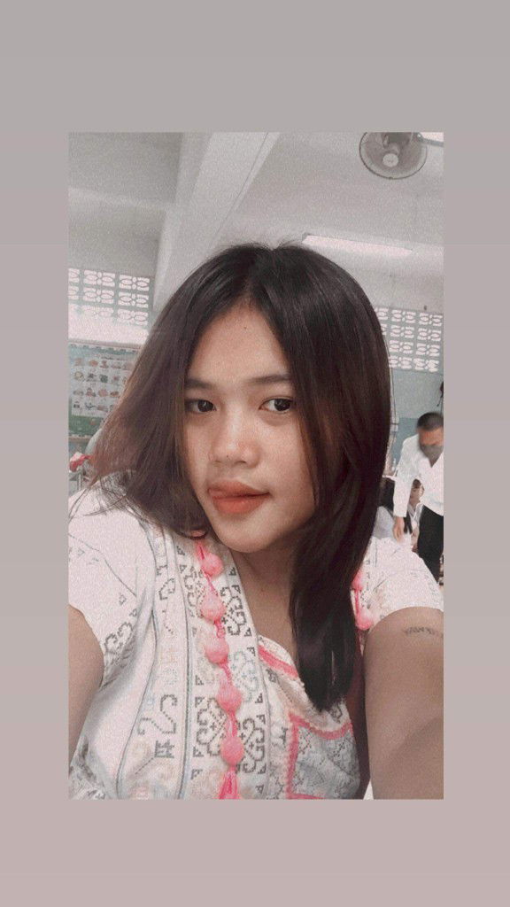 พลอย พลอย profile icon