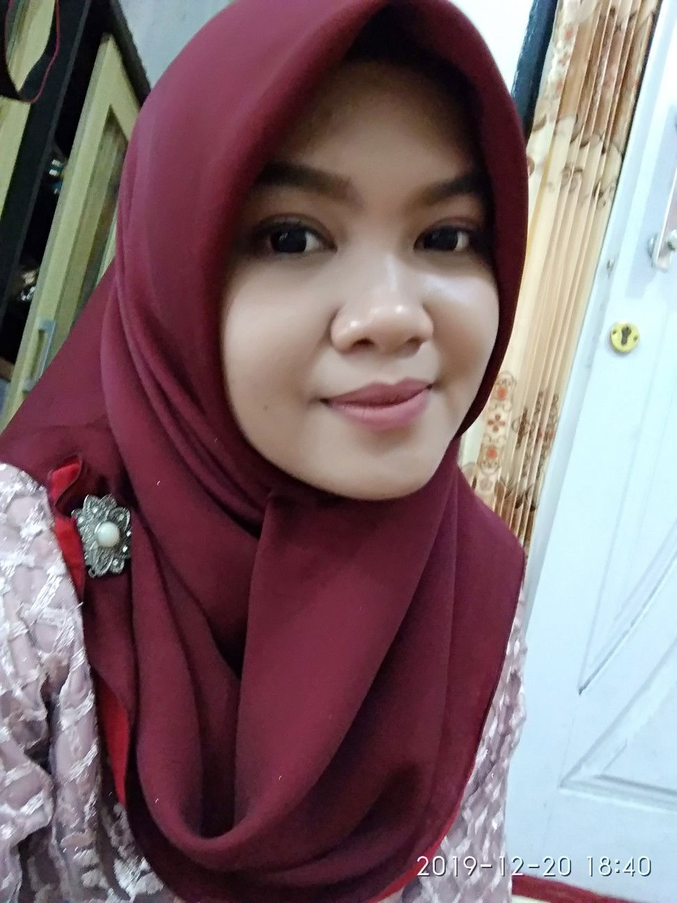 Rhia Mandagi profile icon