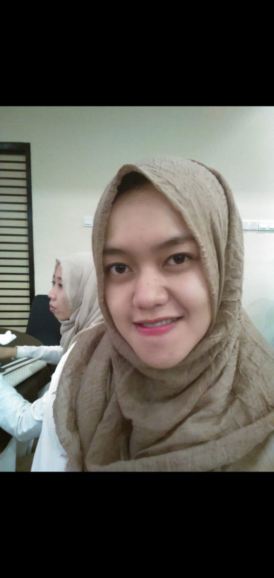 Resti Indah profile icon