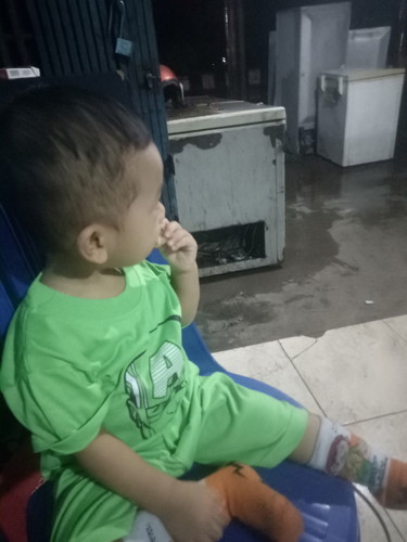 bun saya mau tanya.. anak saya baru umur 1 tahun 8 bulan... terus saat ini saya hamil lg bun... apakah aman.. apabila anak saya msi menyusui..  mn kuat lg dia nyusuiya bun... mksi bun