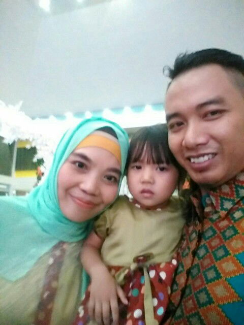 Tri Wulandari..mamanya N3 profile icon