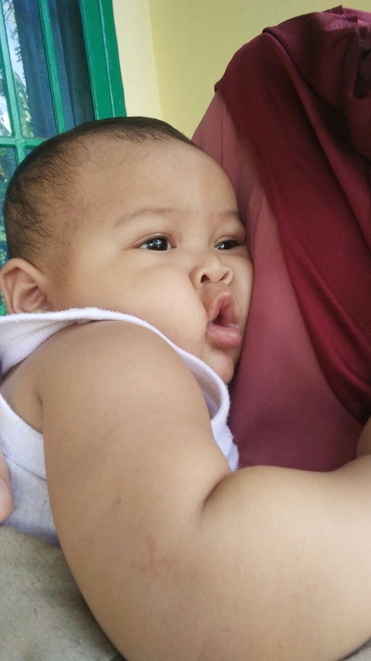 bayi 8 bln belum merangkak