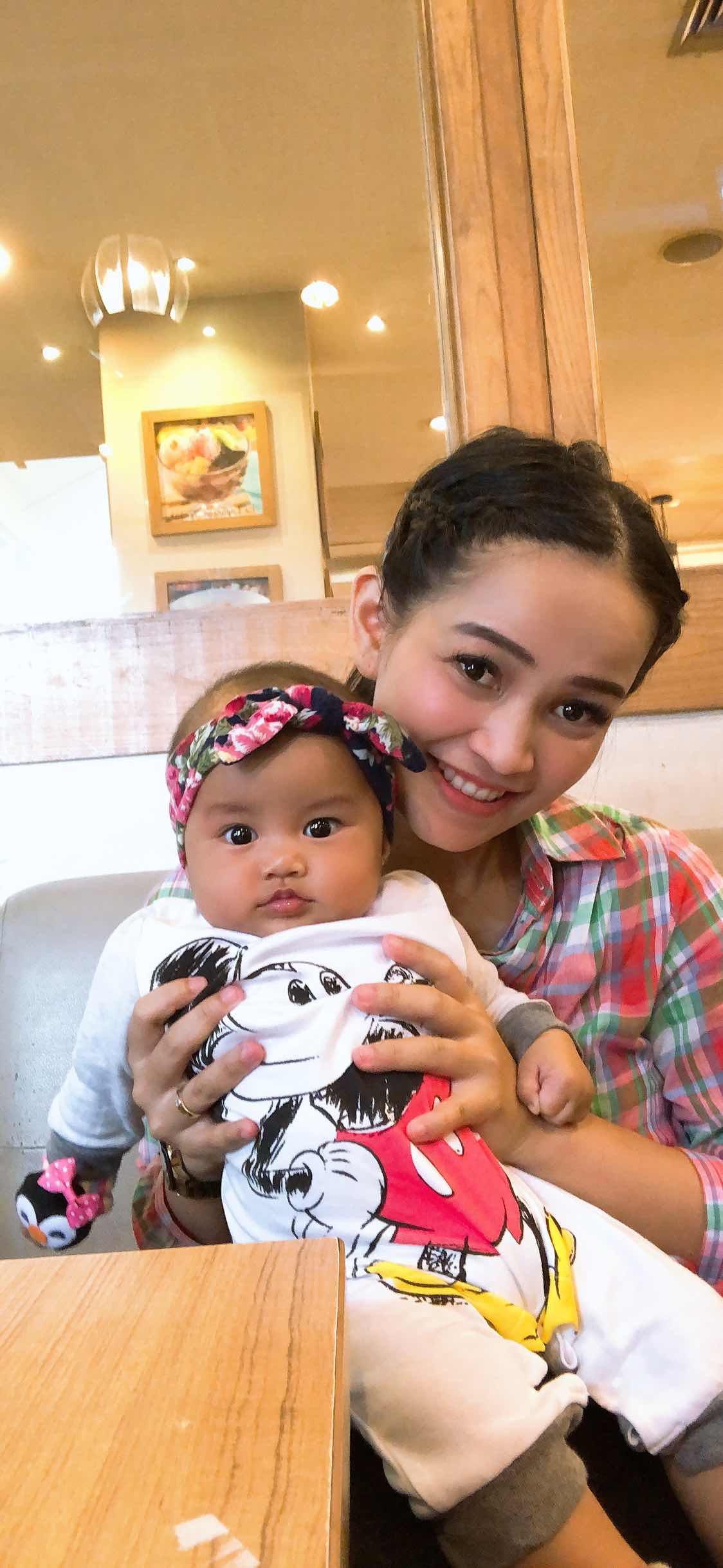 Vina Aprilliza profile icon