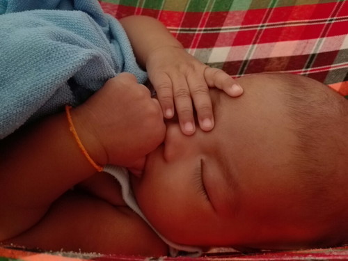 ลูกชอบดูดนิ้ว