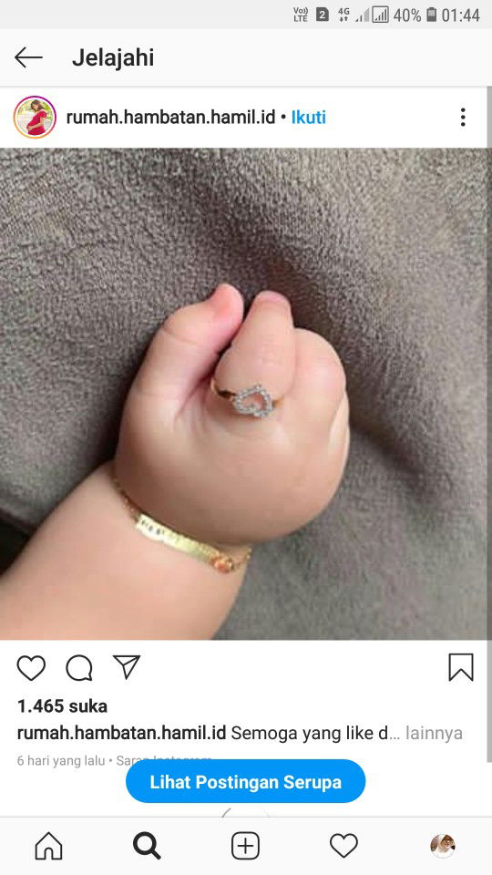 Dini Agustin profile icon