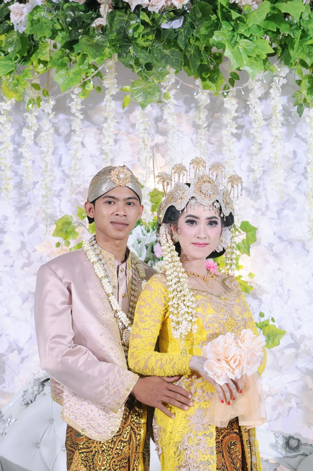 iis Wahyuni profile icon