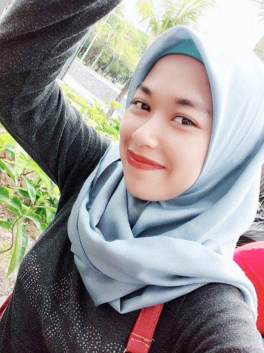 Nur Amira profile icon