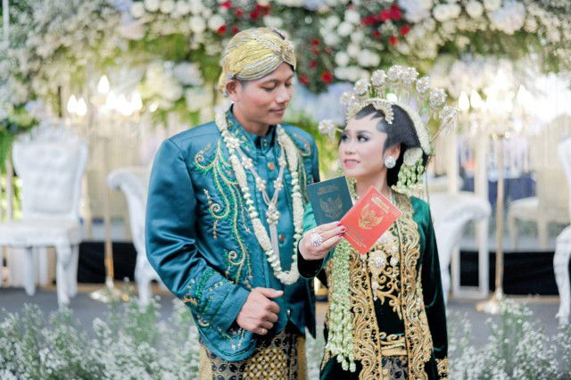 bu titin fitri profile icon