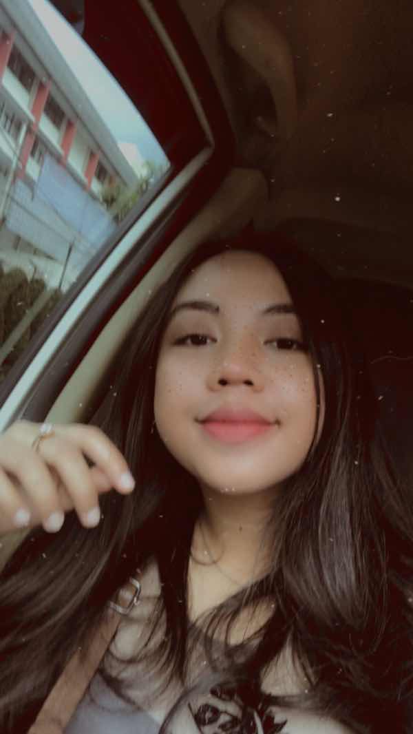 Lia Rosiani profile icon