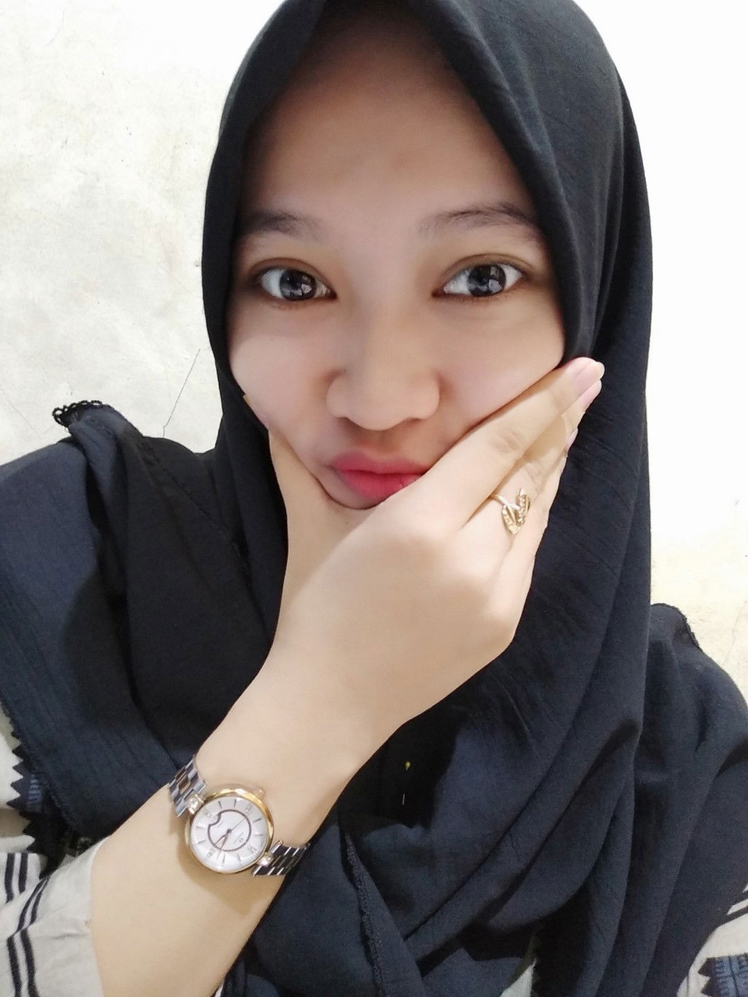 Shinta Ambar Wati profile icon