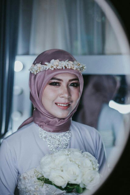 Astri ifandiana profile icon