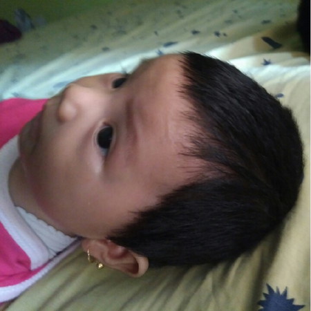 rambut bayi lebat dan hitam