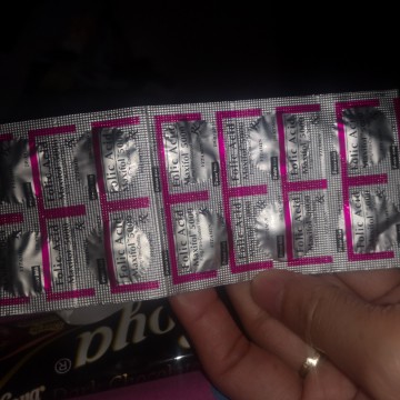 patulong po...pwdi po ba aq uminum ng folic acid kahit wala resita ng dra. kasi lastweek ko palang po ksi nalaman buntis aq...dipo aq mka labas ng bahay kasi bawal po ngayun...pls help po kung ok lng ba...tank u
