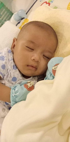 น้องมาร์เวล ได้ 2 เดือน น้ำหนัก 6.4 กิโลกรัมถือว่าผิดปกติมั้ยค่ะ