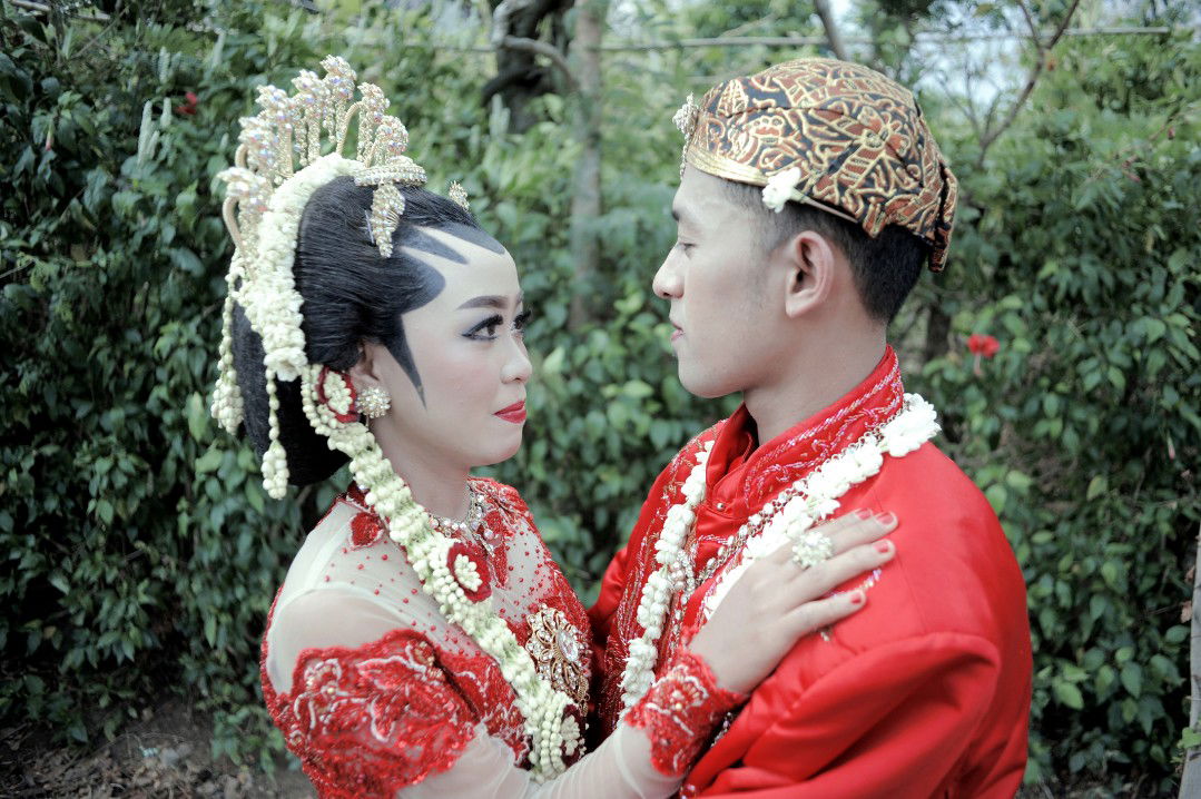 Putri Ernawati profile icon