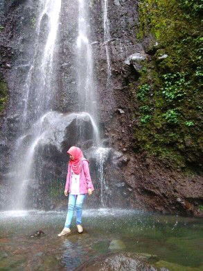 adias triani profile icon