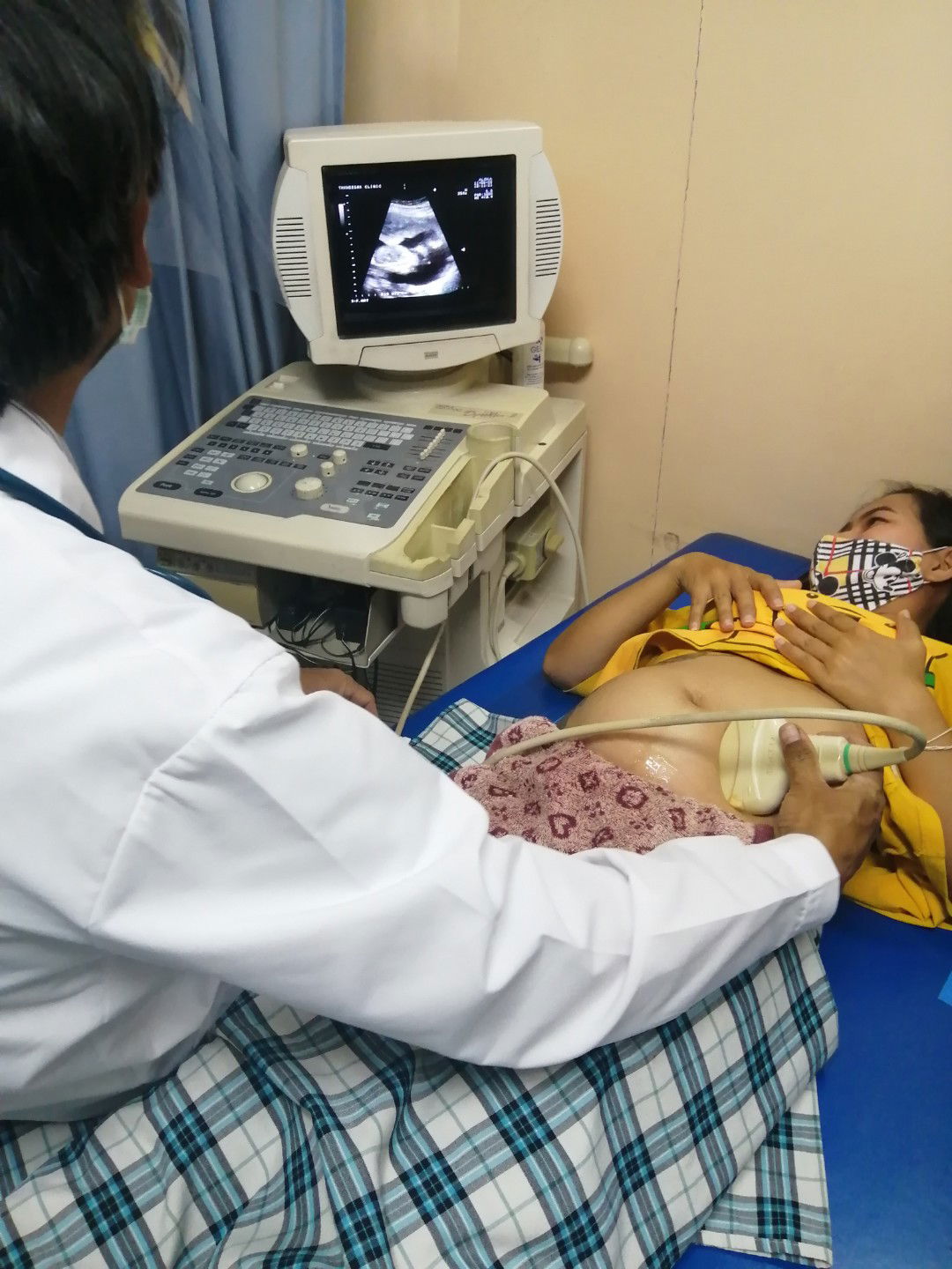 พ่อเห่อลูก