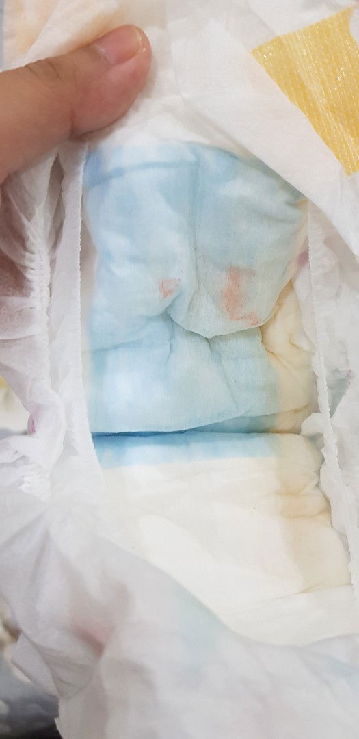 Tompok warna seakan merah