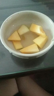 Eating Papaya