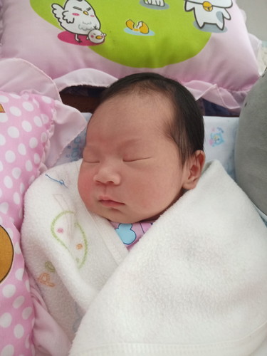 คลอดแล้วคะ น้องนิฐา คลอดตอน37วีค5วัน นน.3210 ค่ะ