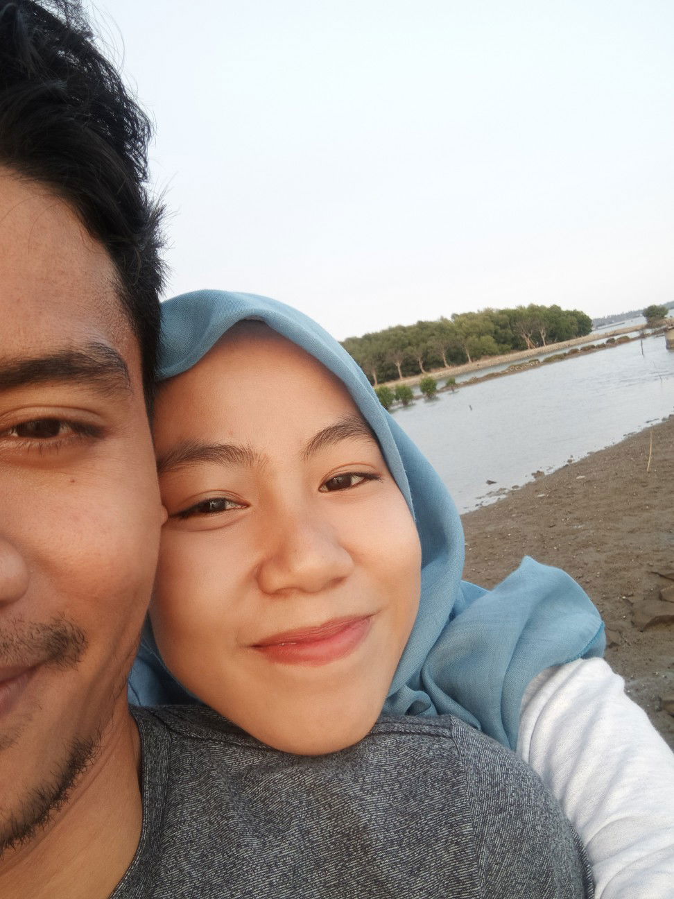 Dewi Octovani profile icon