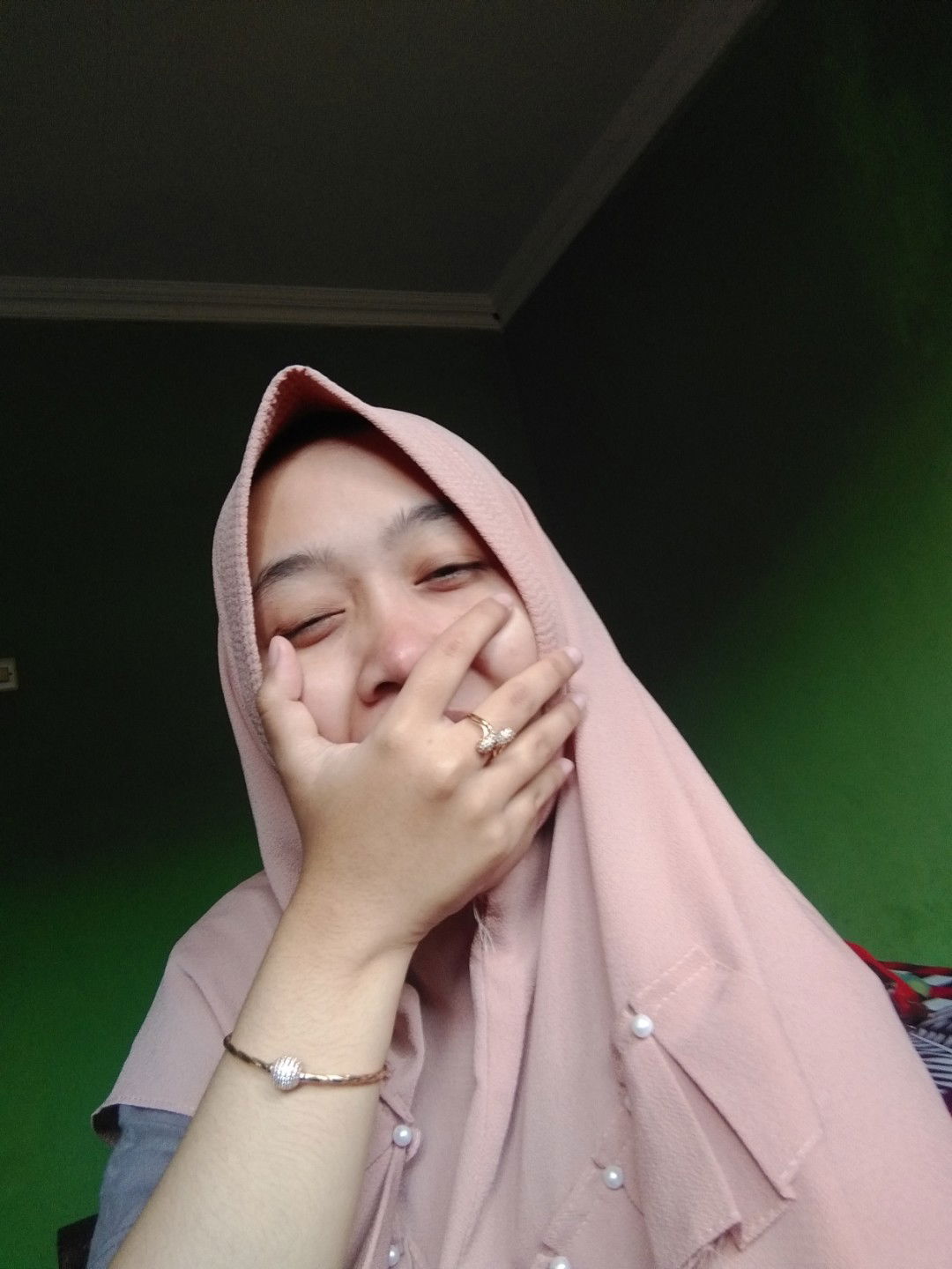 Nurul Fitriani profile icon