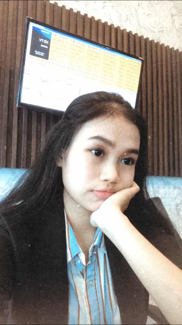 Putri Mawarni profile icon