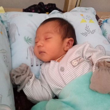 kepala miring kanan terus