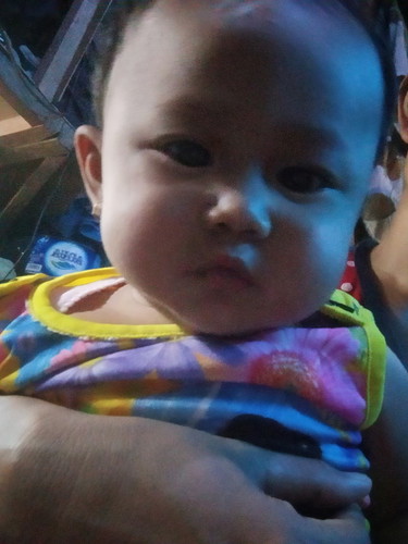 bayi usia 5 blm knp saat buang air besar encer berdarah