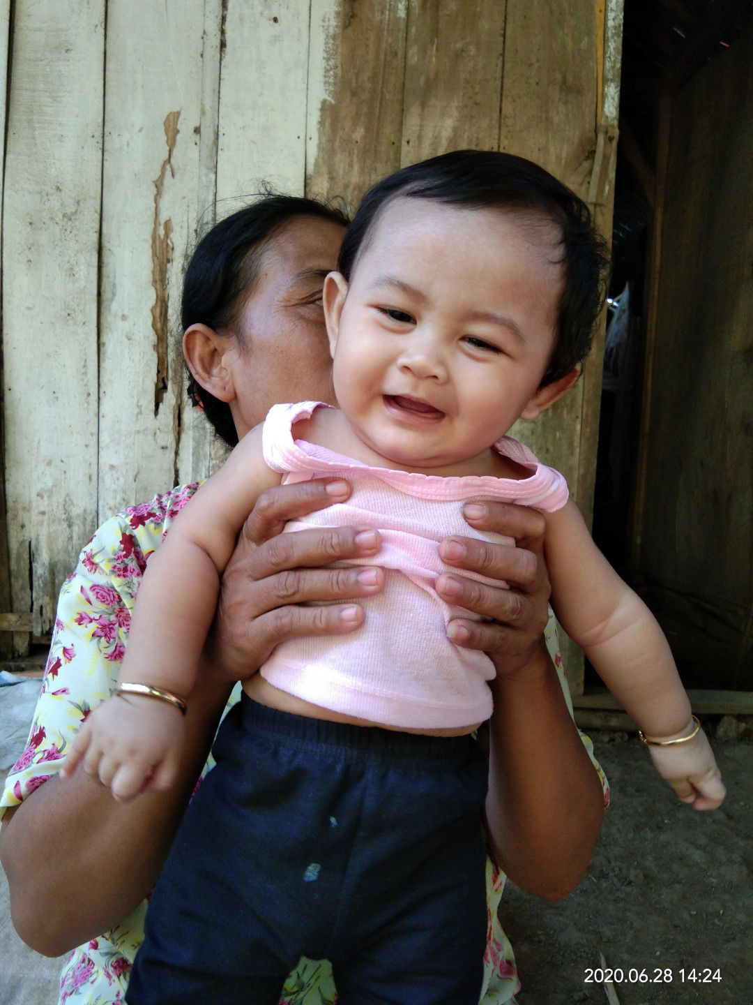 Putri Handayani profile icon