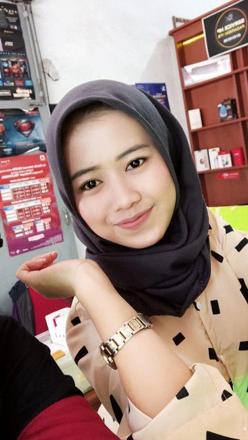 Ratih Agustina profile icon