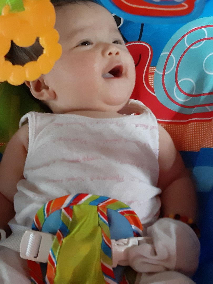 Rhona V. Estrebilla profile icon