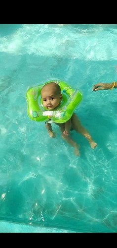 ผมชอบเล่นน้ำ