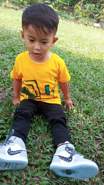 Nefi Fitriana profile icon