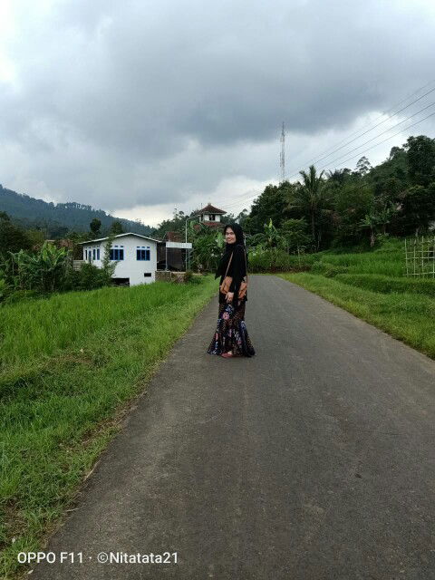 nunuk lestari profile icon