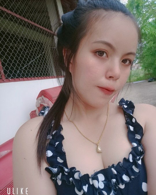 เรื่อง' กล้วยกล้วย profile icon