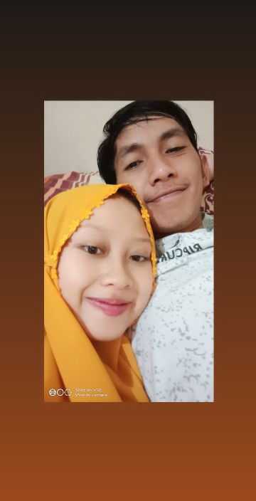 Putri Yuliani profile icon