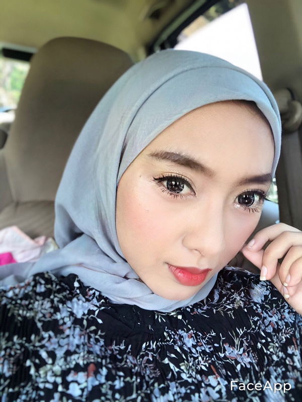 Riri Astrini profile icon