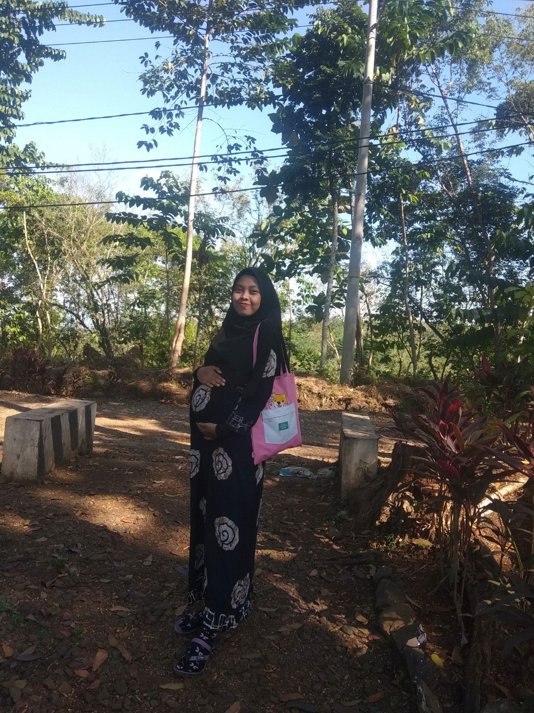 Rania Firza profile icon