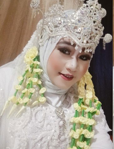 Annisa hisna Putri profile icon