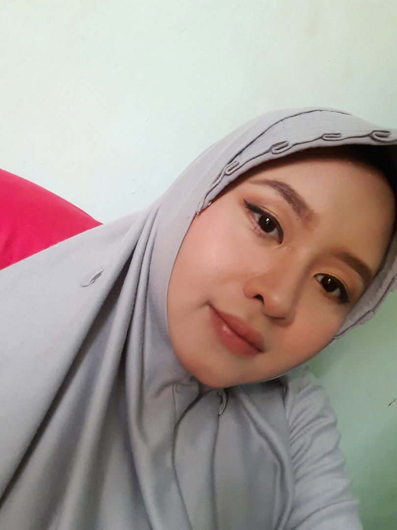 LULUK RATNA SARI profile icon