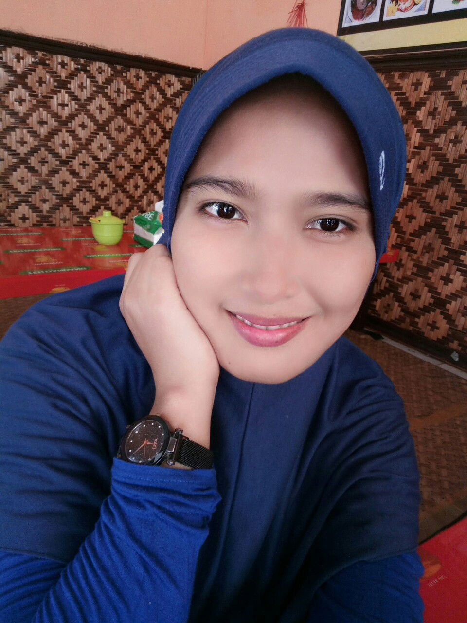 Ayu Julaeny profile icon