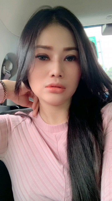 Maya Ferdian profile icon