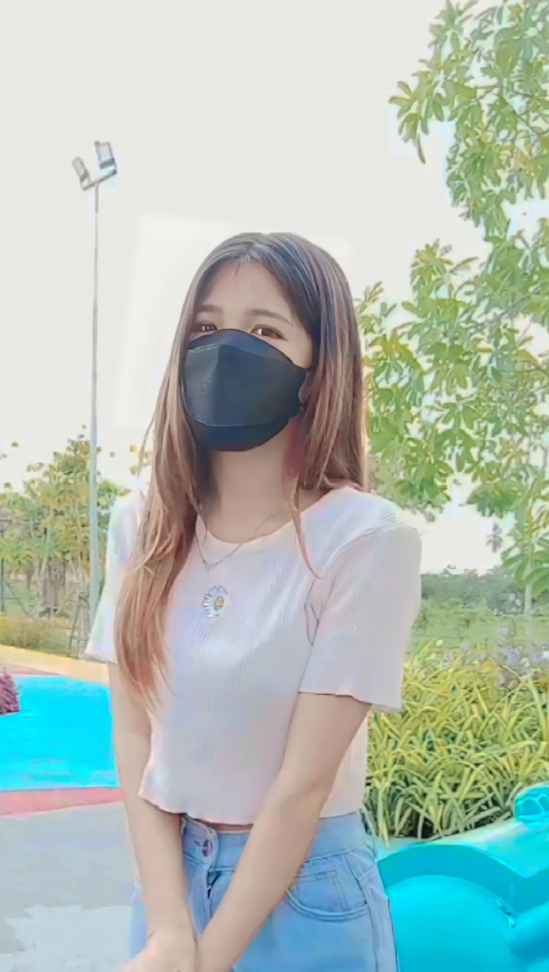 Bee Suwimon profile icon