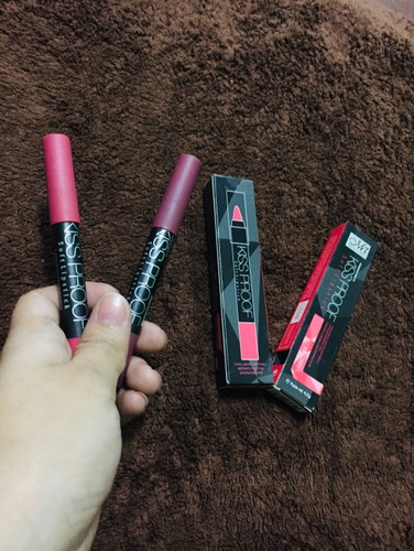 KISSPROOF LIPPIES