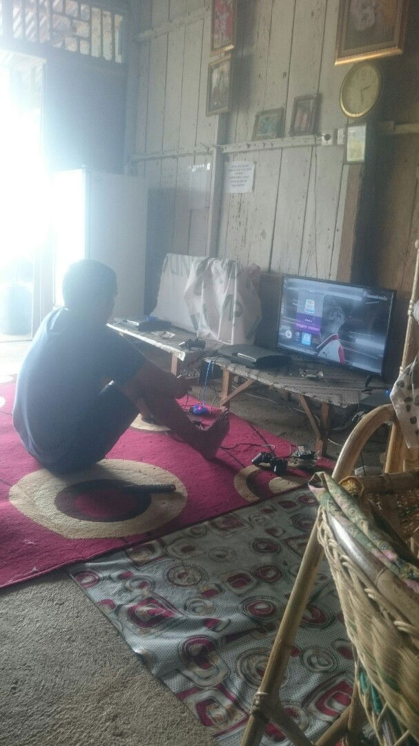 Kzl Zama Zuami yang hobby banget mai PS